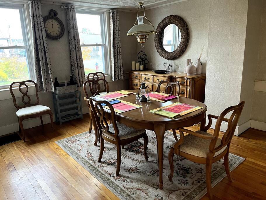 Cute 6-Bedroom Getaway In The Heart Of Littleton Kültér fotó