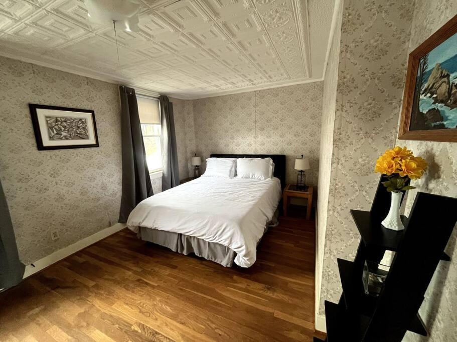 Cute 6-Bedroom Getaway In The Heart Of Littleton Kültér fotó